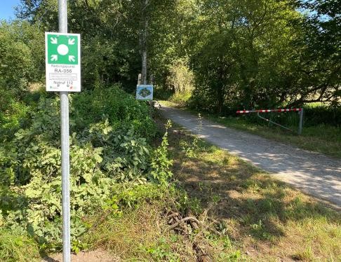 Schild Rettungspunkt im Stadtwald Rastatt