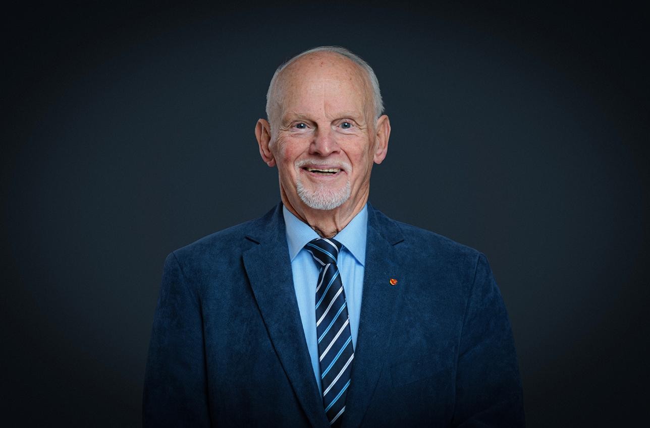 Photo portrait Peter Dinger FuR