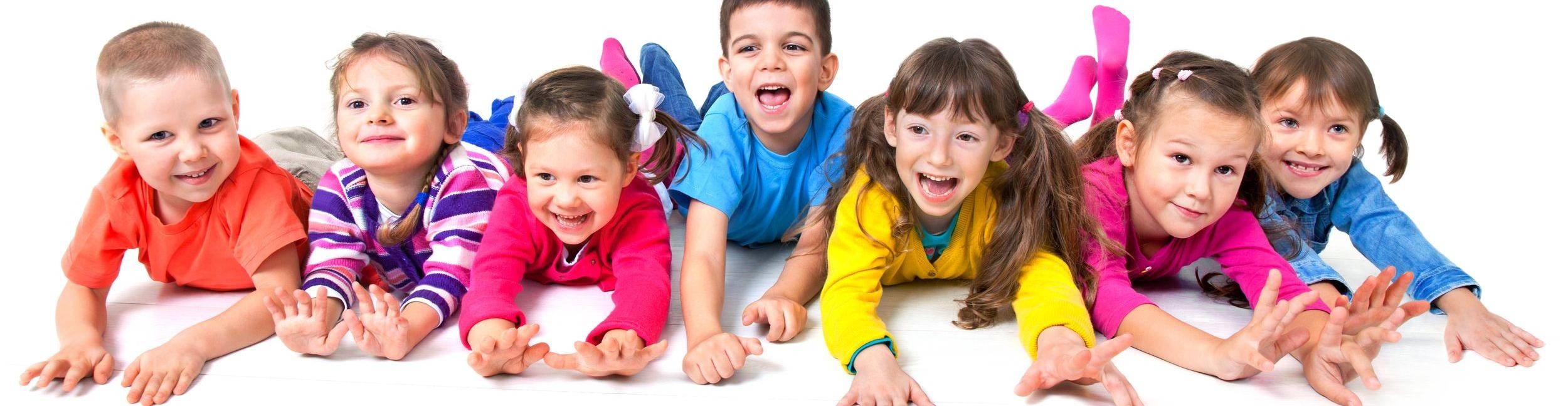 Foto: yanlev - Fotalia viele Kinder