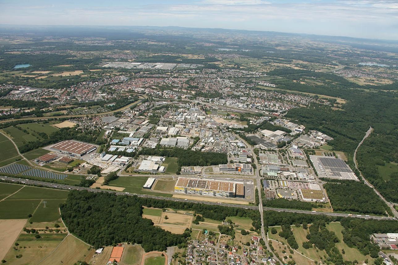 Vue aérienne de la zone industrielle de Rastatt
