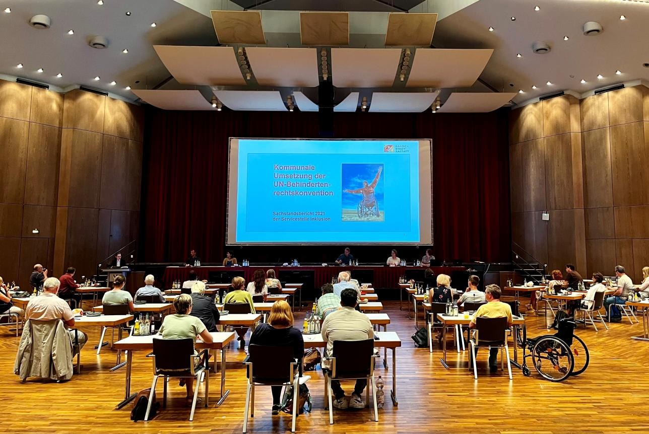 Sitzung Expertenkreis Inklusion. Foto: Stadt Rastatt Menschen im Sitzungssaal