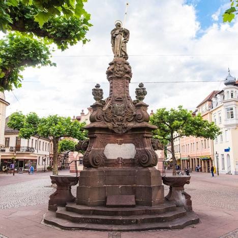 Itinéraire historique Station 6 : Fontaine d'Alexius sur la place du marché à Rastatt