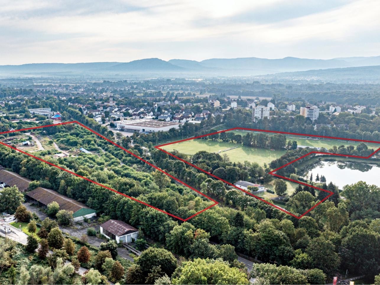 Das neue Zentralklinikum soll auf dem heutigen Sportgelände am Münchfeldsee errichtet werden.