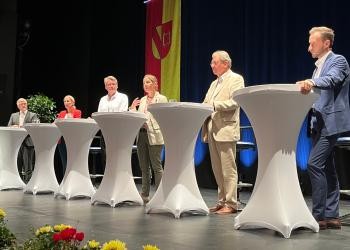 Poidumsdiskussion bei der Kandidatenvorstellung in der BadnerHalle