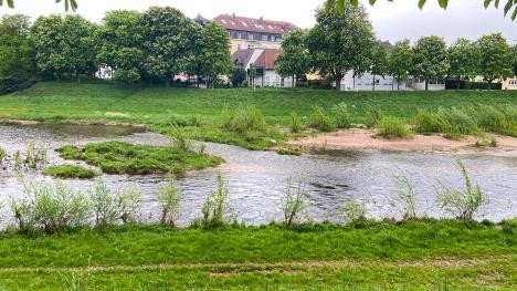 Murg à Rastatt près du pont d'ancrage