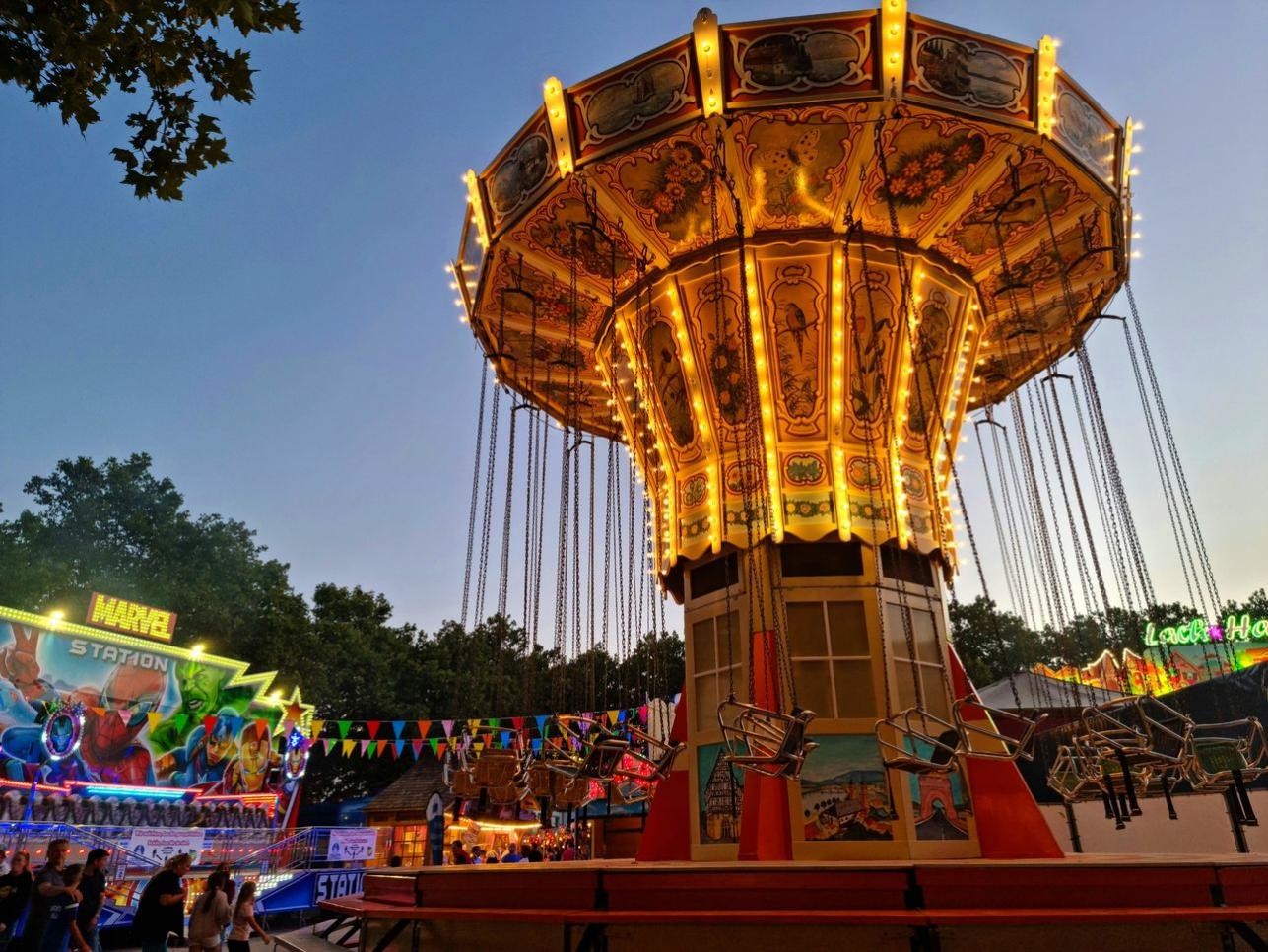 Kettenkarussell Jahrmarkt. Foto: Stadt Rastatt/Isabelle Joyon