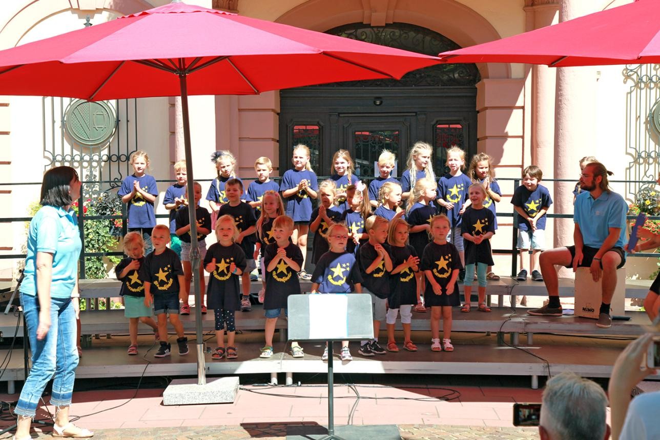 Kinder singen