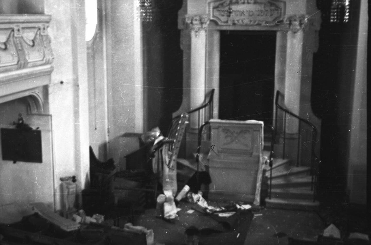 Innenraum der bei der Reichspogromnacht zerstörten Rastatter Synagoge. Foto: Stadtarchiv Rastatt Innenraum der bei der Reichspogromnacht zerstörten Rastatter Synagoge.